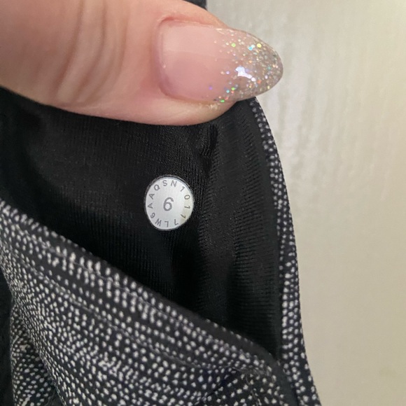 Lululemon Wunder Under Crop Leggings - Picture 3 of 3